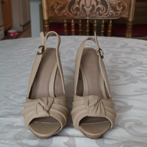 Apt 9 Nude Peep Toe Heel - Picture 3 of 6
